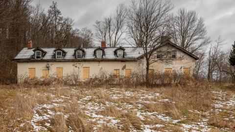 Months Before the Fire - abandoned woodhill heritage house-33.jpg