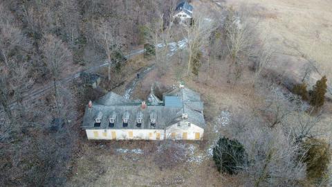 Months Before the Fire - abandoned woodhill heritage house-44.jpg