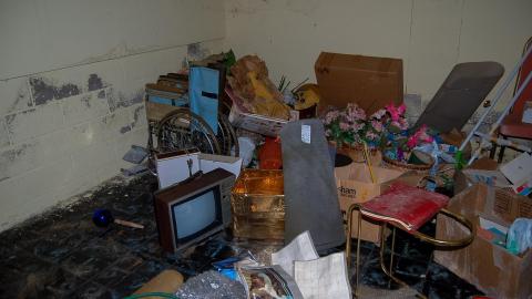 Discovery - Summer 2012 - Abandoned Cat Lady House Freaktography 2012 Discovery-74.jpg