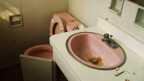 Rooms With A View 2nd Gallery - Neglected-Manor121.jpg