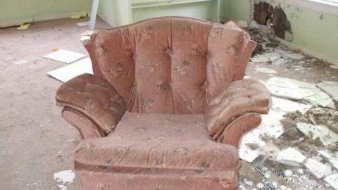 Rooms With A View  - Neglected-Manor139.jpg