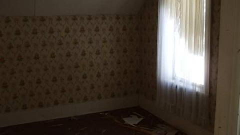 Another Hole In The Wall - Medway-Road-Violated-Beauty6.jpg