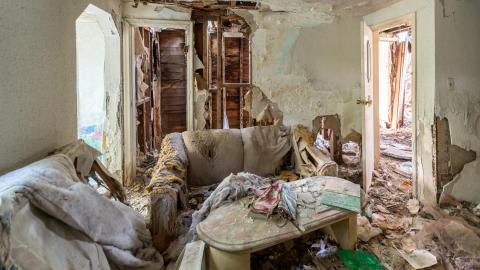 First Look - inner city blight - scarborough ontario abandoned house (16 of 36).jpg