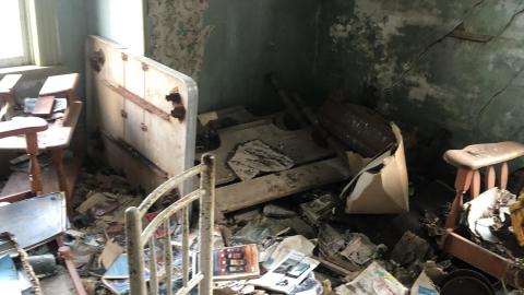 She’s seen better days... - 82981056-DFA8-4EF7-B46B-68F5E49DC20F.jpeg