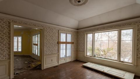 Jan 2021 - abandoned octagon house (4 of 21).jpg