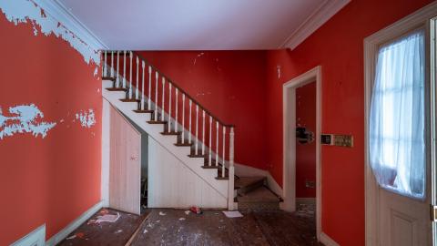 Jan 2021 - abandoned octagon house (11 of 21).jpg