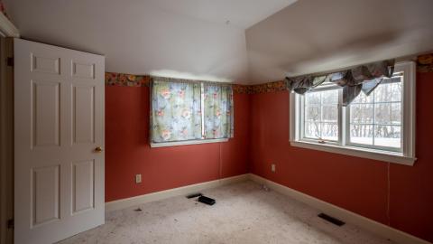 Jan 2021 - abandoned octagon house (15 of 21).jpg