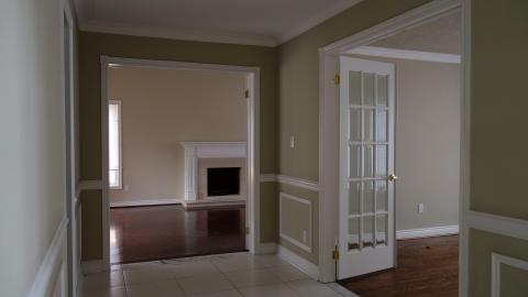 Beer Labels Mansion Nov '20 - DSC09701.JPG