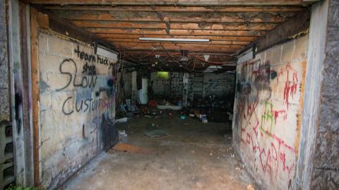 In the Dog House - IMG_0395w.jpg