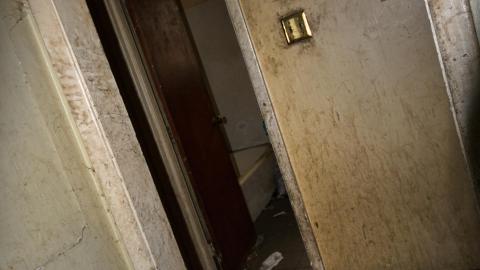 In the Dog House - IMG_0405w.jpg