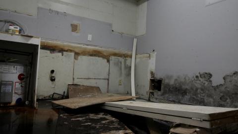 Naw Brooooo, Dont Get Mad. PARTY ON! - IMG_1835.JPG