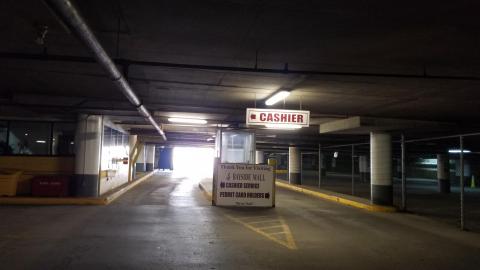 Dead Mall - October 2017 - 20171021_130959.jpg