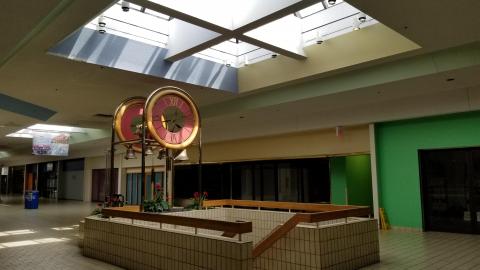 Dead Mall - October 2017 - 20171021_125426.jpg