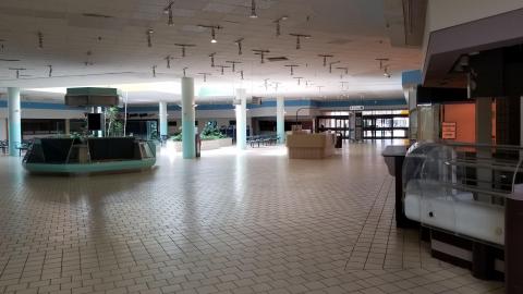 Dead Mall - October 2017 - 20171021_125610.jpg