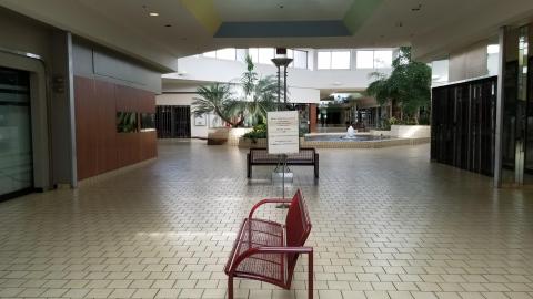 Dead Mall - October 2017 - 20171021_125944.jpg