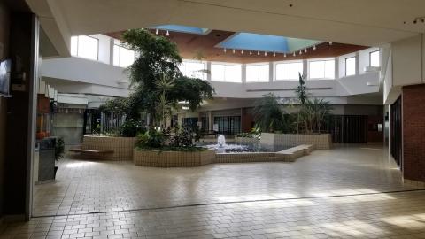 Dead Mall - October 2017 - 20171021_130043.jpg