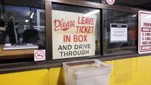 Dead Mall - October 2017 - 20171021_130925.jpg