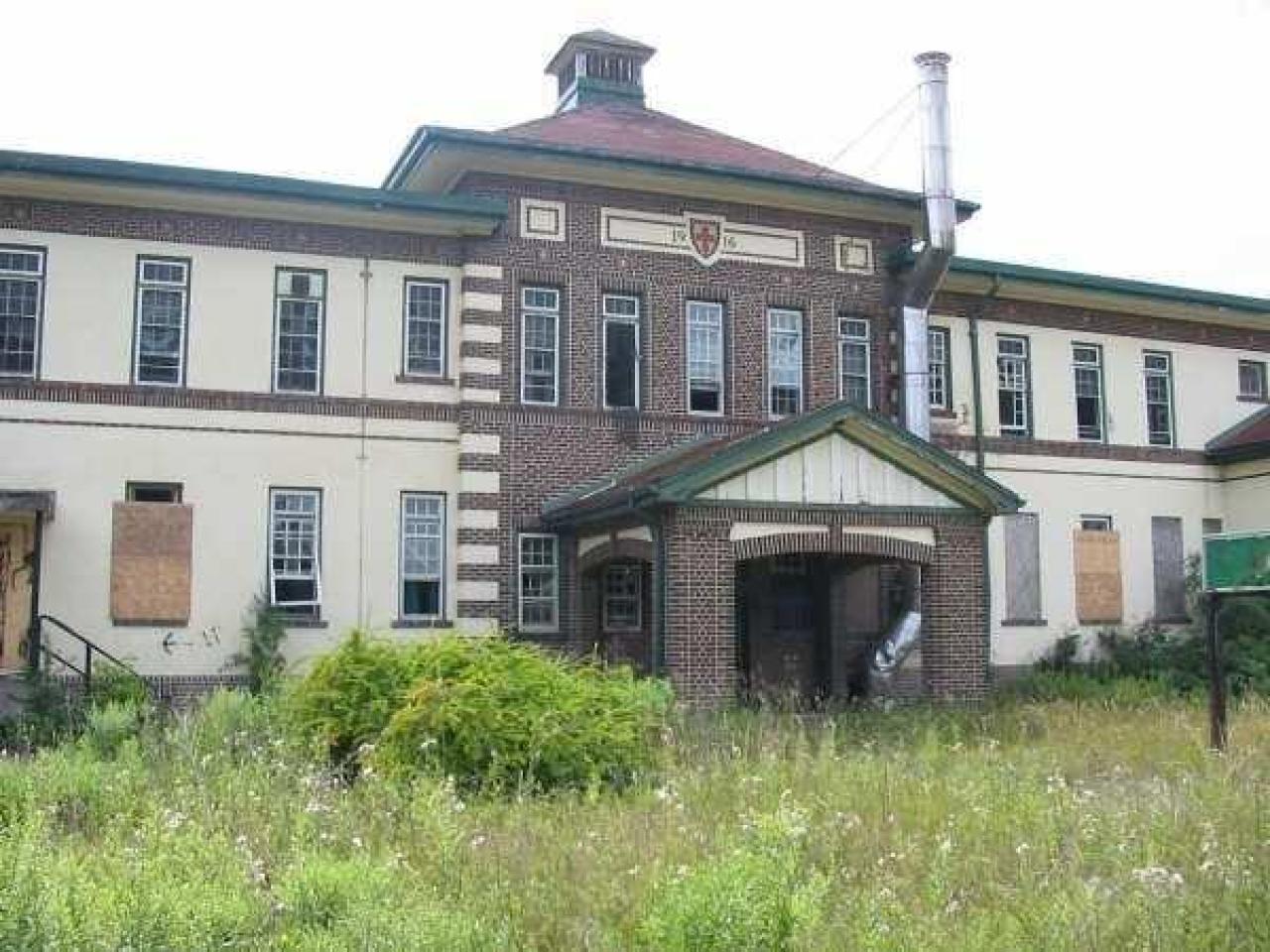 whitby - Whitby-Psychiatric-Hospital42.jpg