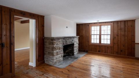 Jan 2021 - abandoned house in the woods (13 of 23).jpg