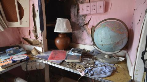 April 2017 - Almost an Abandoned Time Capsule House Urban Exploration 2017.jpg-7.JPG