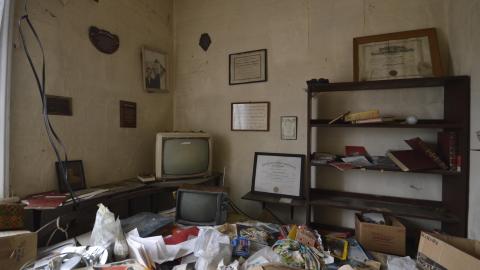 April 2017 - Almost an Abandoned Time Capsule House Urban Exploration 2017.jpg-11.JPG