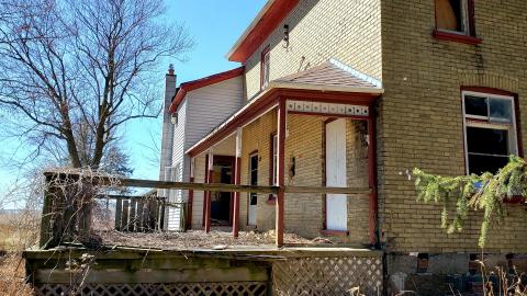 April 2021 - 20210403_140317.jpg