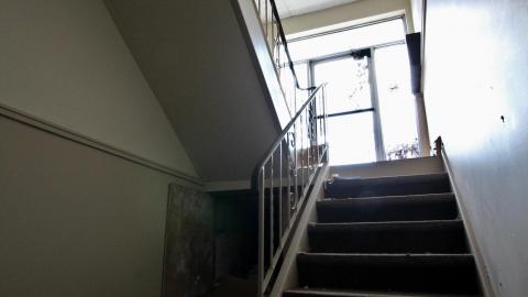 Less Windows Than I Recall....Oh Well.... - IMG_4014.JPG