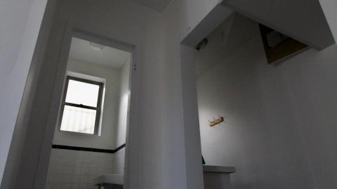 Less Windows Than I Recall....Oh Well.... - IMG_4019.JPG