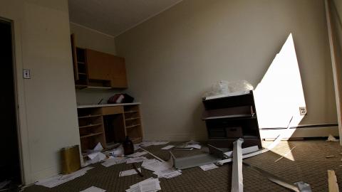 Less Windows Than I Recall....Oh Well.... - IMG_4030.JPG