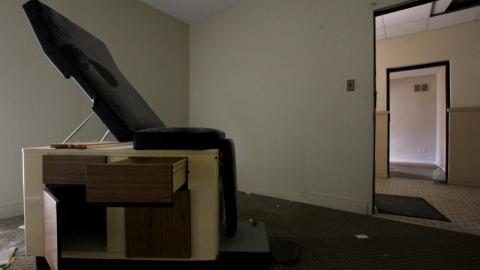 Less Windows Than I Recall....Oh Well.... - IMG_4041.JPG