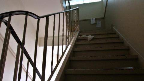 Less Windows Than I Recall....Oh Well.... - IMG_4044.JPG