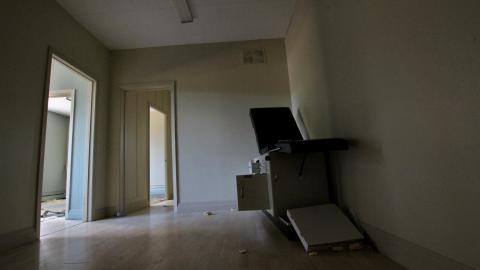 Less Windows Than I Recall....Oh Well.... - IMG_4046.JPG