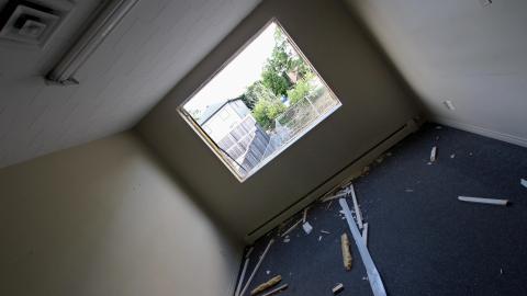 Less Windows Than I Recall....Oh Well.... - IMG_4059.JPG