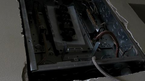 Less Windows Than I Recall....Oh Well.... - IMG_4060.JPG