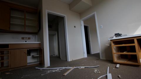 Less Windows Than I Recall....Oh Well.... - IMG_4064.JPG