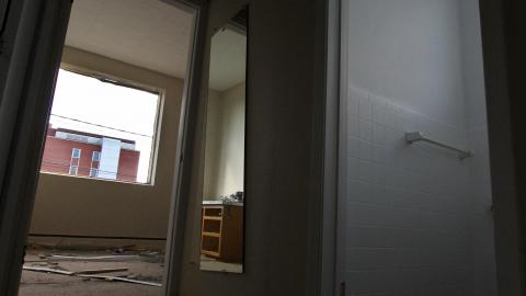 Less Windows Than I Recall....Oh Well.... - IMG_4066.JPG