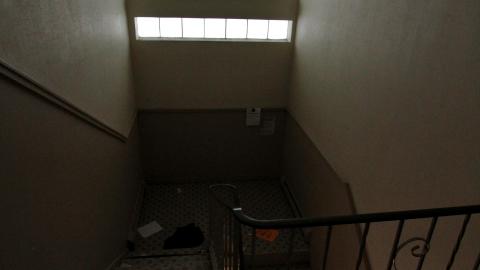 Less Windows Than I Recall....Oh Well.... - IMG_4075.JPG