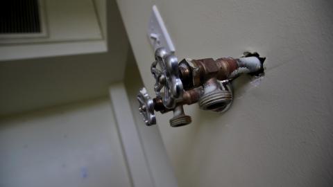 Less Windows Than I Recall....Oh Well.... - IMG_4095.JPG