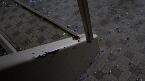 Less Windows Than I Recall....Oh Well.... - IMG_4103.JPG