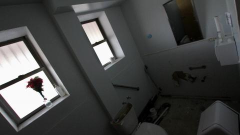 Less Windows Than I Recall....Oh Well.... - IMG_4106.JPG