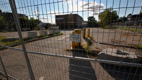 Less Windows Than I Recall....Oh Well.... - IMG_4124.JPG