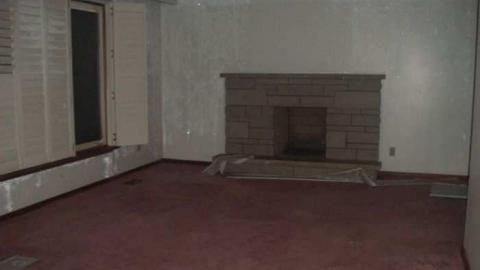 abandoned in Bondhead 2 - GEDC0156.jpg