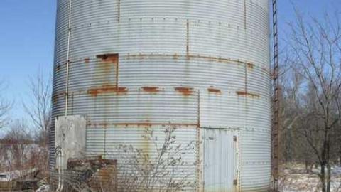 Trailer Trashed photo 2