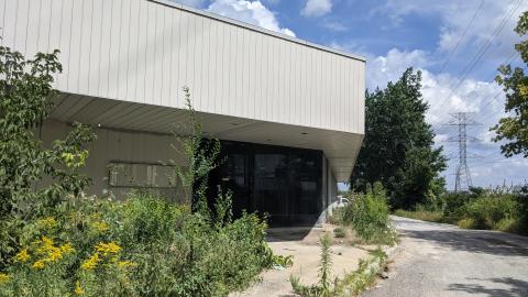 Boarded up - PXL_20210819_162351622.jpg