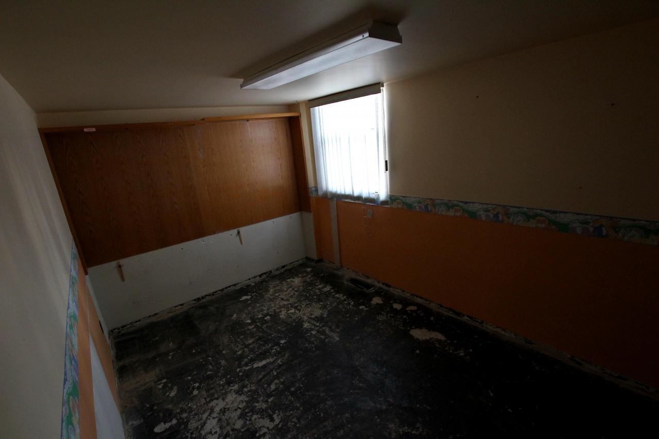 Hiding Behind Colored Glass - IMG_5104.JPG