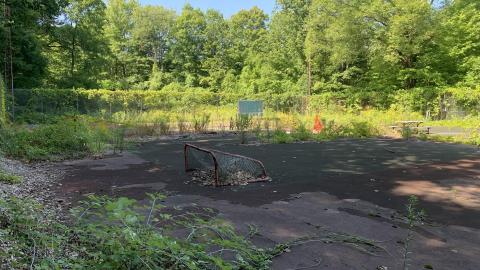 Cumis Abandoned Tennis Court - IMG_2853.JPG