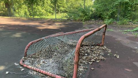 Cumis Abandoned Tennis Court - IMG_2856.JPG