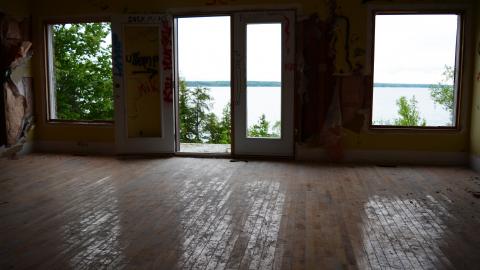 Graffiti Mansion - May 2015 - 10.jpg