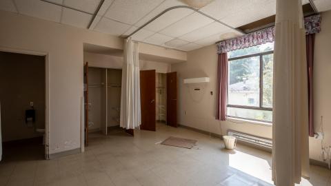 DSLR Pics - abandoned ontario nursing home (14 of 56).jpg