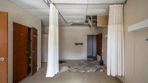 DSLR Pics - abandoned ontario nursing home (16 of 56).jpg